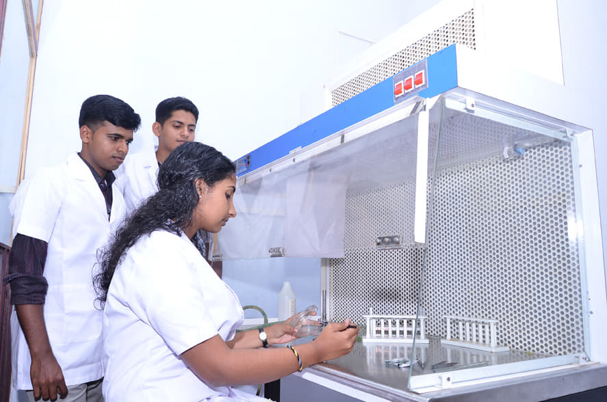 Sharaf Arts and Science College Kasaragod Laboratory photo 2